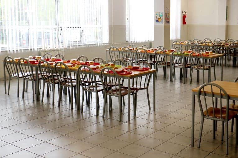 Las AMPAS de Extremadura, en alerta por la deficiente calidad de la alimentación ofrecida en los comedores de los colegios públicos de la región